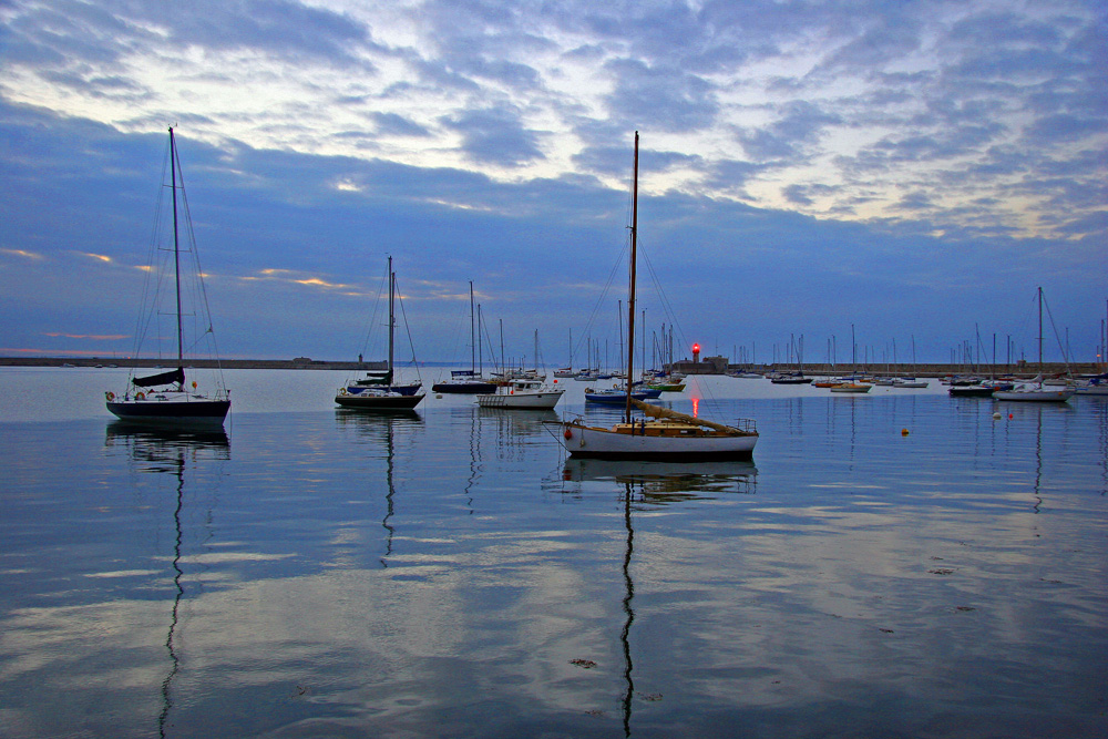 2075 Dun Laoghaire