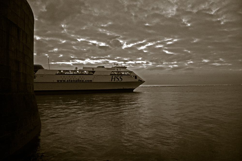 2092-HSS-Ferry2s