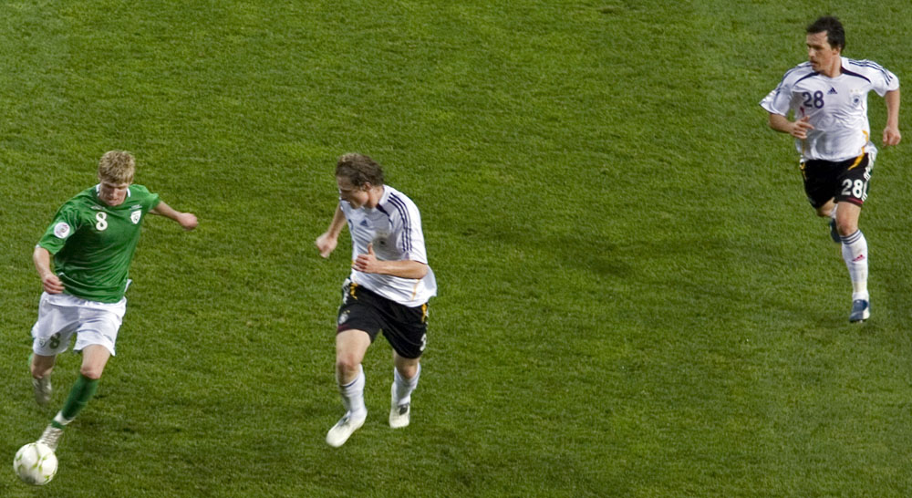 6949 Keogh on the Ball