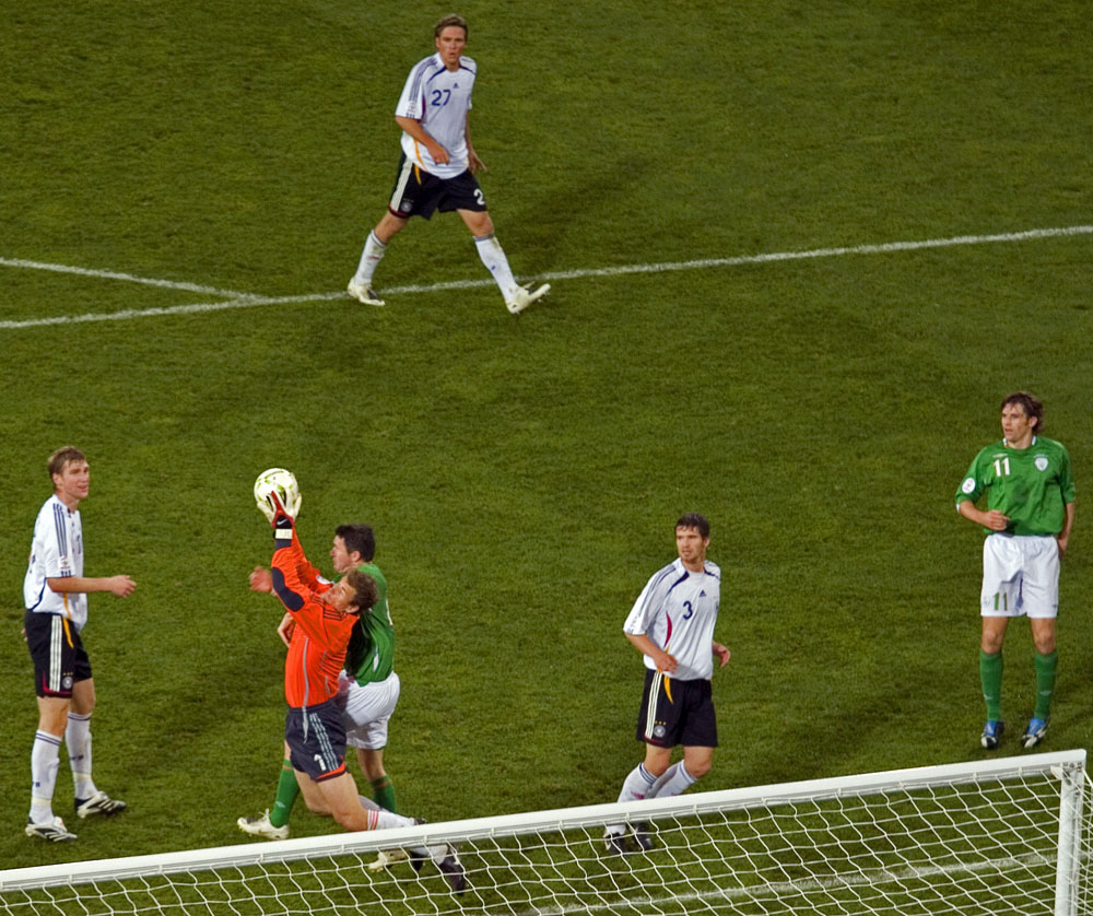 6975 Robbie Should Have Scored